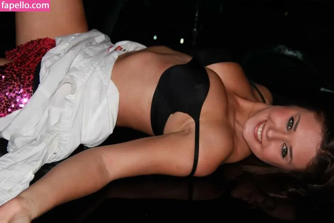 Daria Thibault Onlyfans Photo Gallery 