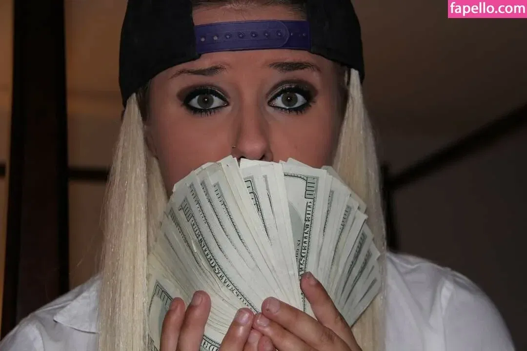 Daria Thibault Onlyfans Photo Gallery 