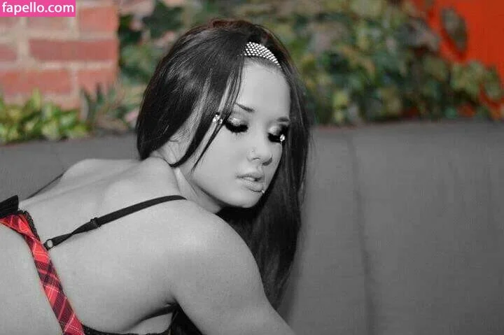 Daria Thibault Onlyfans Photo Gallery 