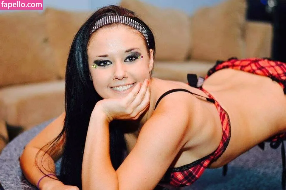 Daria Thibault Onlyfans Photo Gallery 