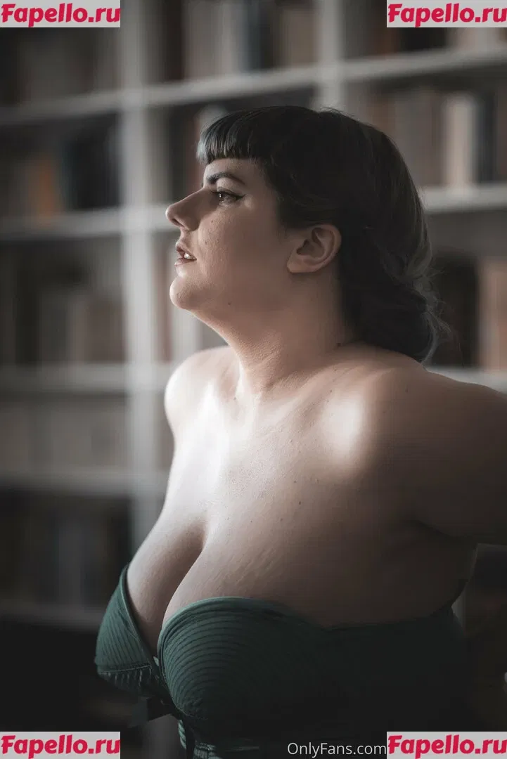 madame_cherie Onlyfans Photo Gallery 