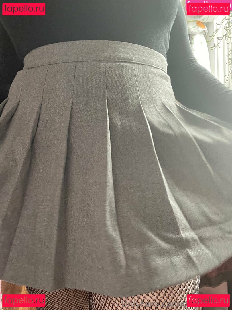 onlinewifey / reel Onlyfans Photo Gallery 