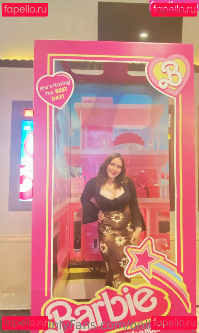 onlinewifey / reel Onlyfans Photo Gallery 