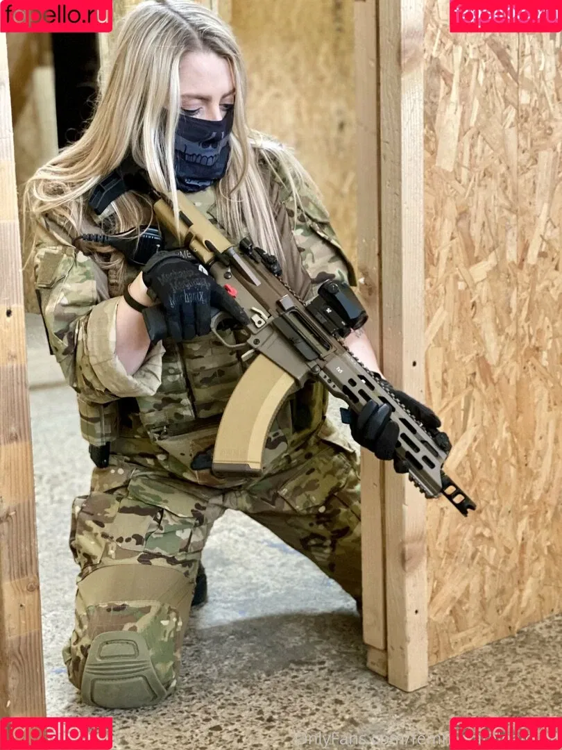 Femmefataleairsoft Onlyfans Photo Gallery 