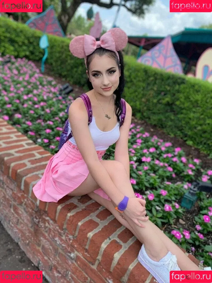 Karrigan Taylor Onlyfans Photo Gallery 