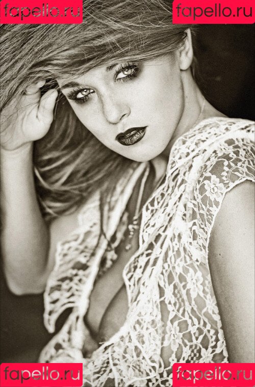 Leanna Decker Onlyfans Photo Gallery 