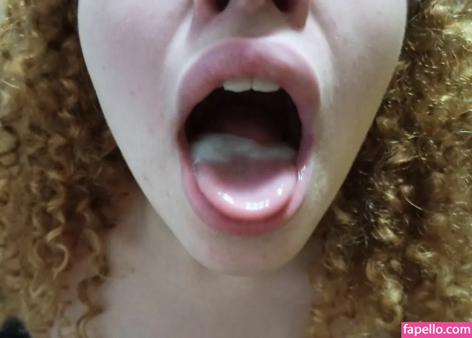 Sua Loirinha Onlyfans Photo Gallery 