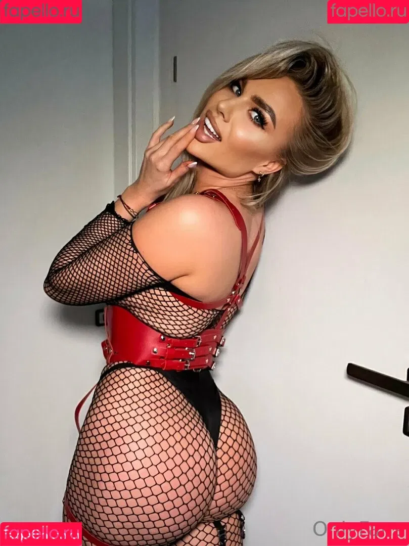 Noele Natalia Onlyfans Photo Gallery 