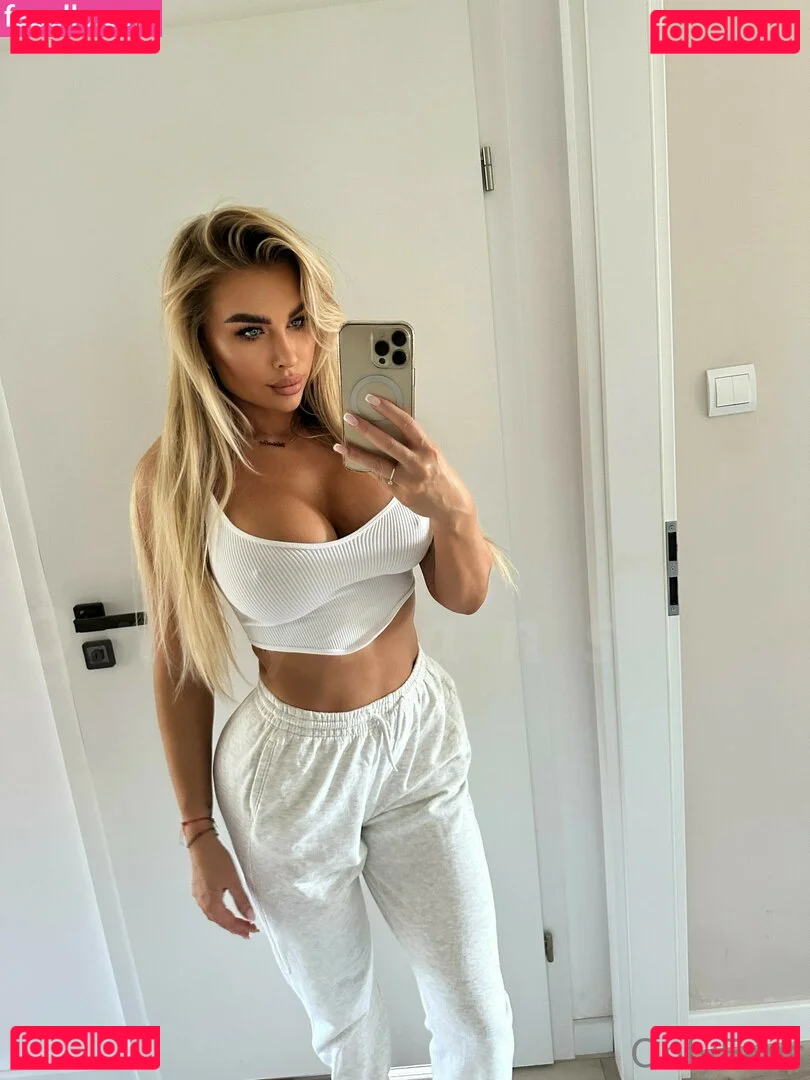 Noele Natalia Onlyfans Photo Gallery 