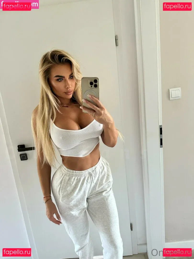 Noele Natalia Onlyfans Photo Gallery 