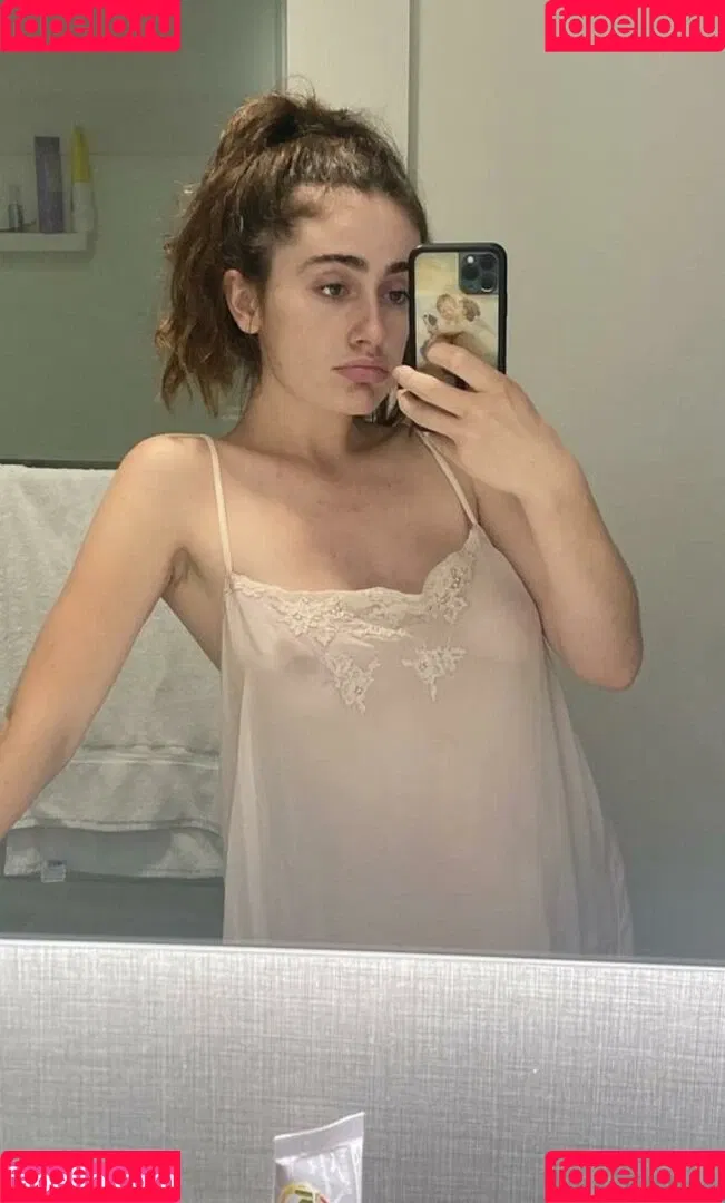 Rachel Anne Sennott Onlyfans Photo Gallery 