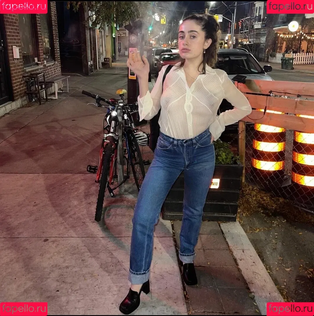 Rachel Anne Sennott Onlyfans Photo Gallery 