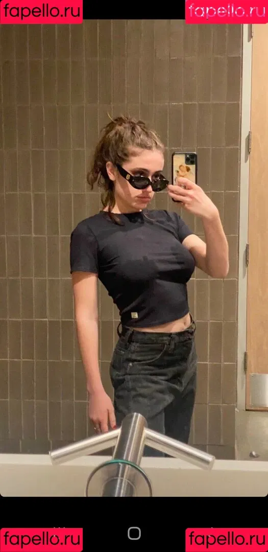 Rachel Anne Sennott Onlyfans Photo Gallery 
