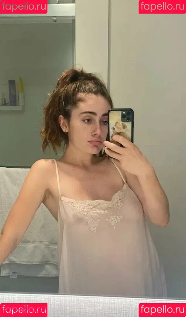 Rachel Anne Sennott Onlyfans Photo Gallery 