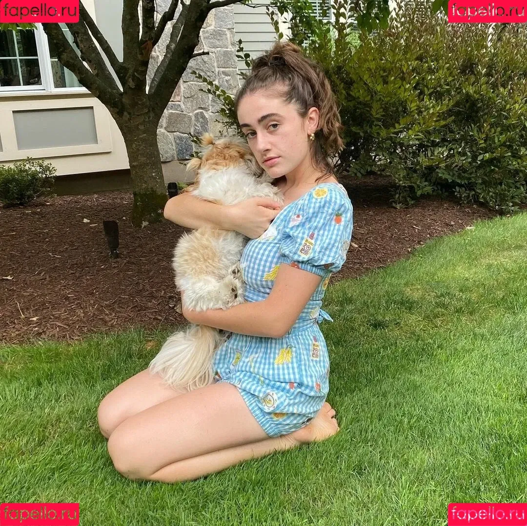 Rachel Anne Sennott Onlyfans Photo Gallery 