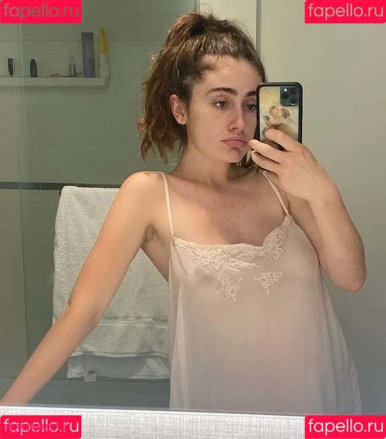 Rachel Anne Sennott Onlyfans Photo Gallery 