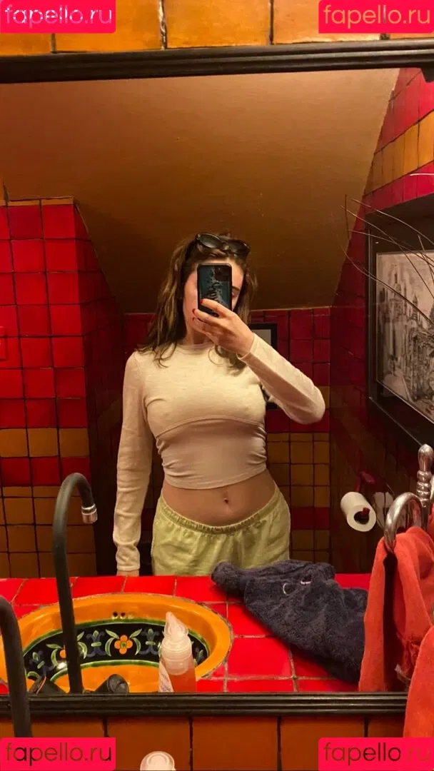 Rachel Anne Sennott Onlyfans Photo Gallery 