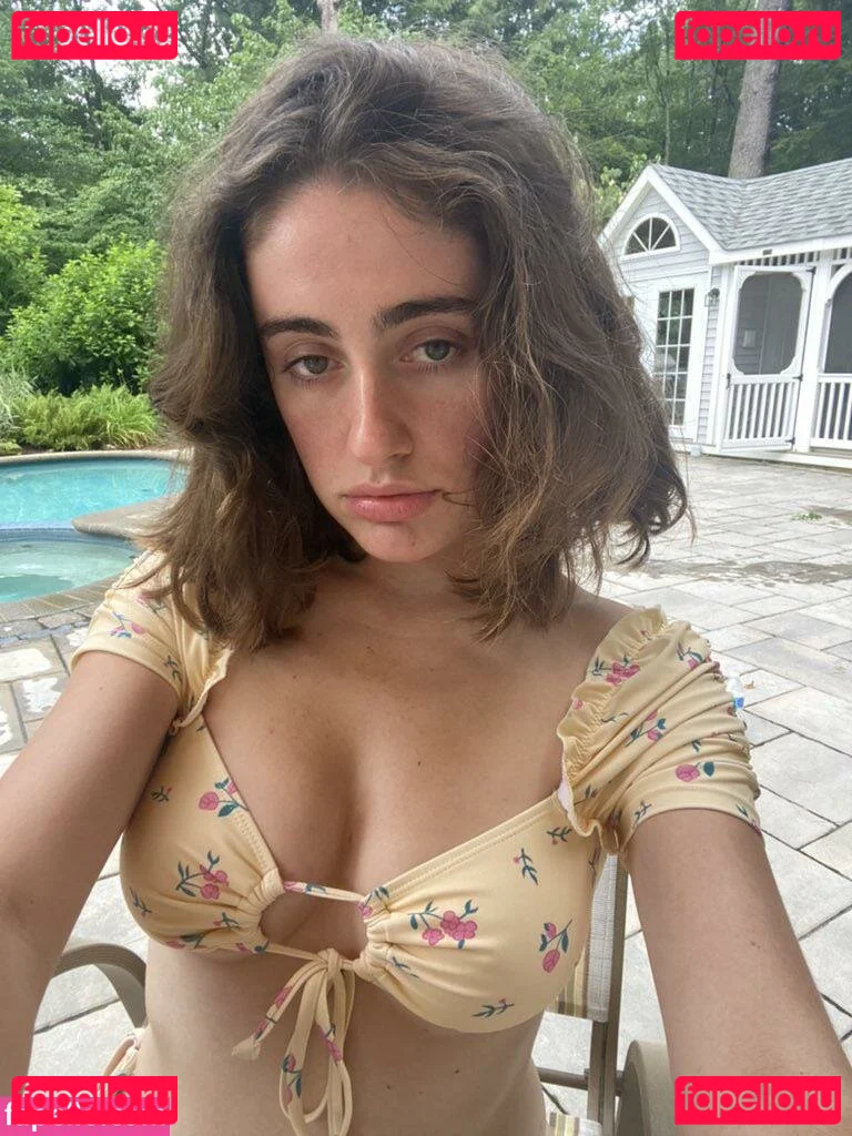 Rachel Anne Sennott Onlyfans Photo Gallery 