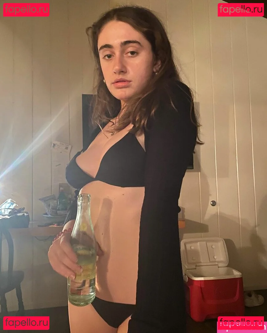 Rachel Anne Sennott Onlyfans Photo Gallery 