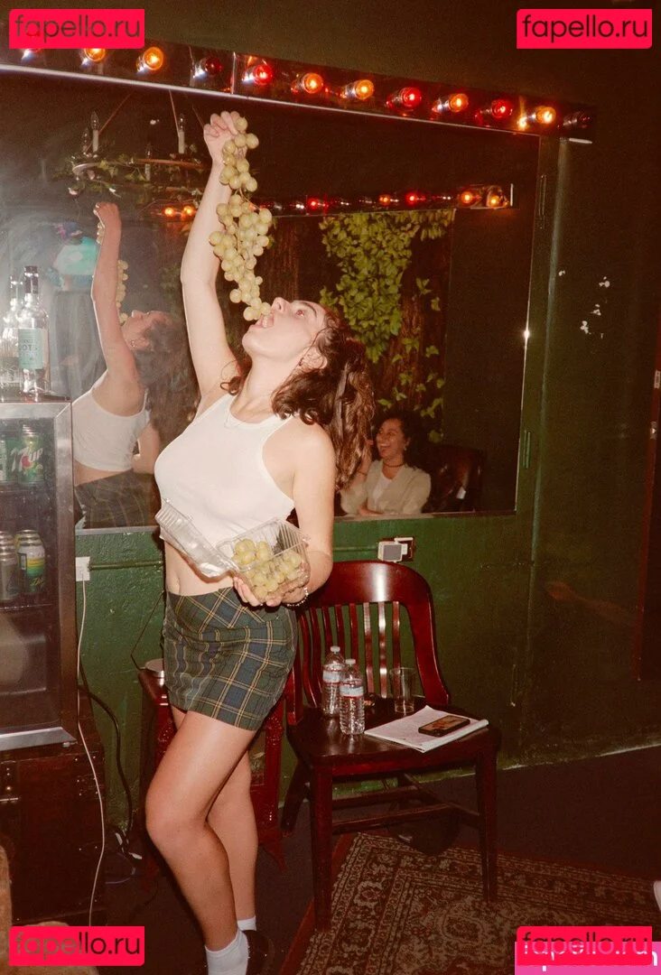 Rachel Anne Sennott Onlyfans Photo Gallery 