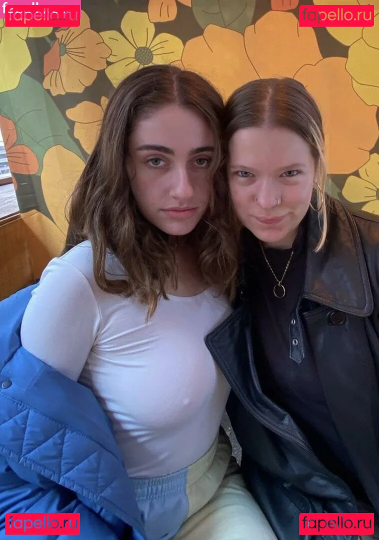 Rachel Anne Sennott Onlyfans Photo Gallery 