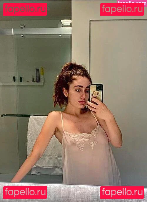 Rachel Anne Sennott Onlyfans Photo Gallery 