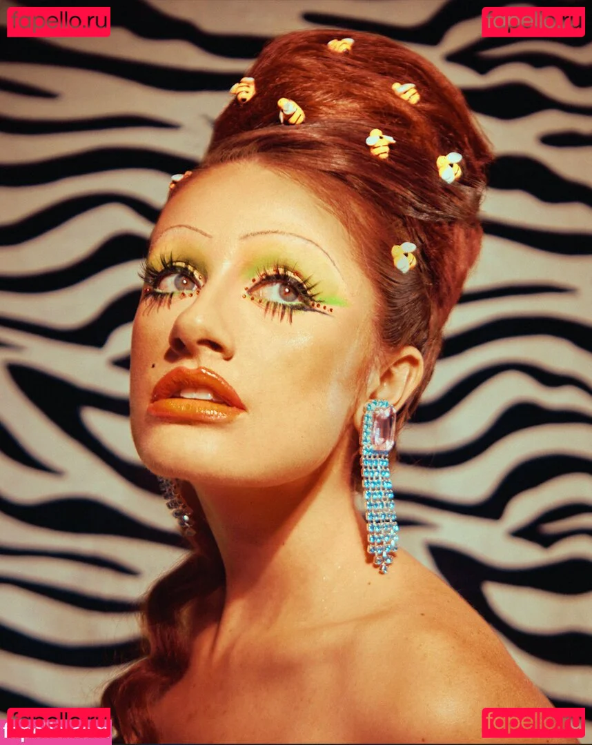 Rachel Anne Sennott Onlyfans Photo Gallery 