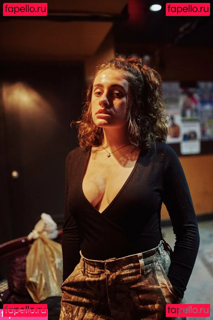 Rachel Anne Sennott Onlyfans Photo Gallery 