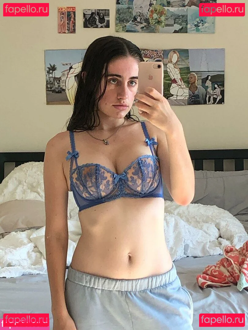 Rachel Anne Sennott Onlyfans Photo Gallery 