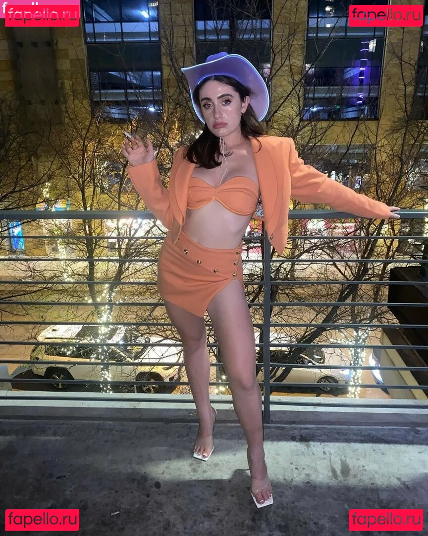 Rachel Anne Sennott Onlyfans Photo Gallery 