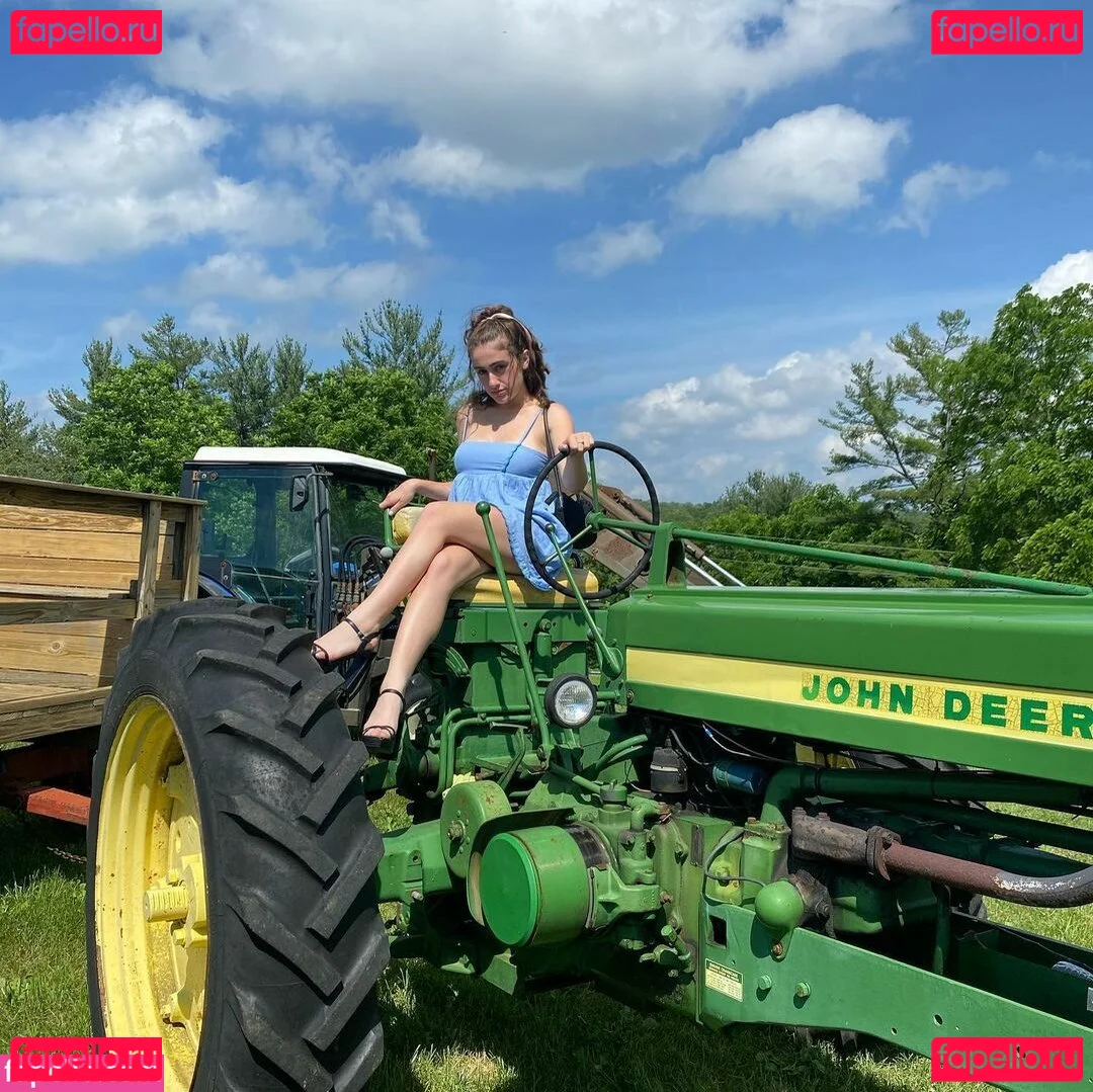 Rachel Anne Sennott Onlyfans Photo Gallery 