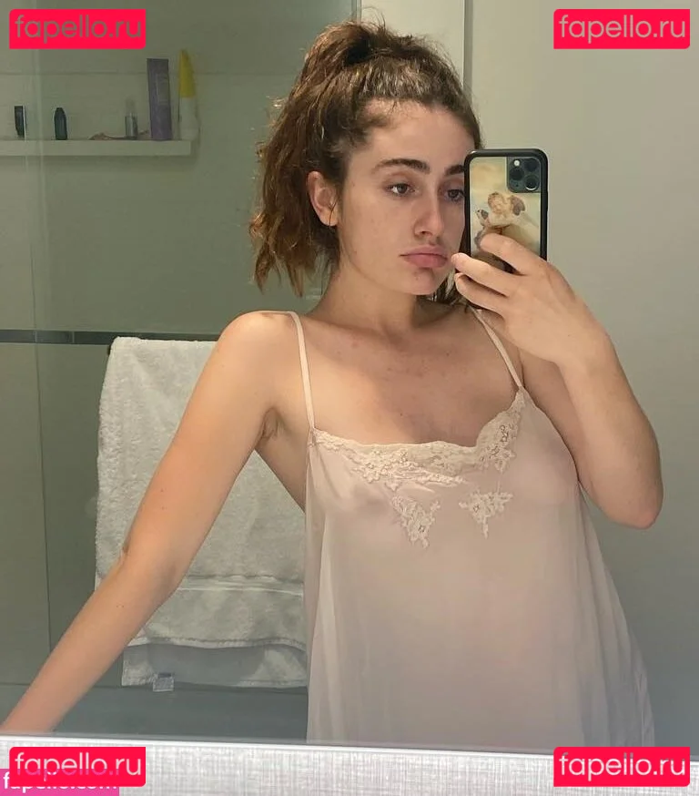 Rachel Anne Sennott Onlyfans Photo Gallery 