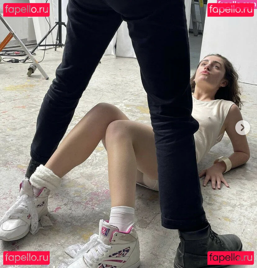 Rachel Anne Sennott Onlyfans Photo Gallery 