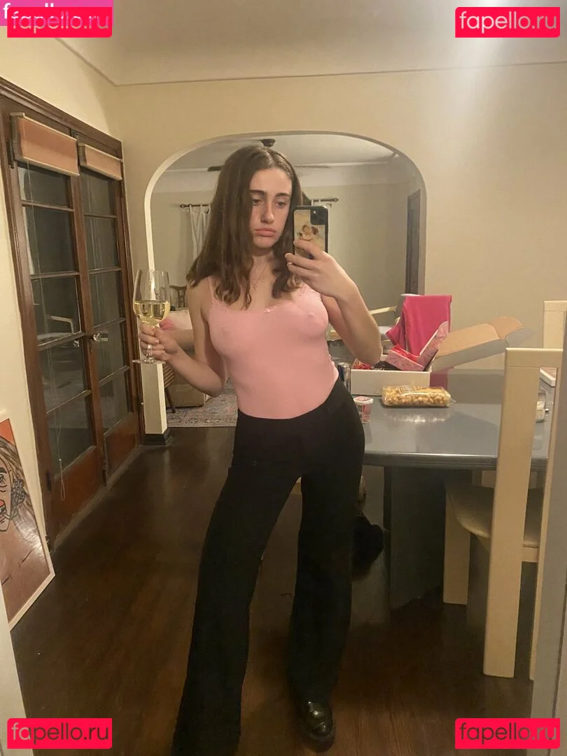 Rachel Anne Sennott Onlyfans Photo Gallery 