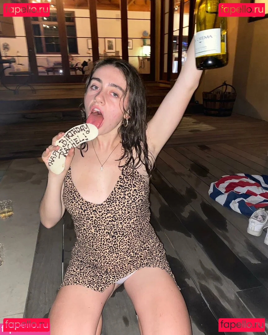 Rachel Anne Sennott Onlyfans Photo Gallery 