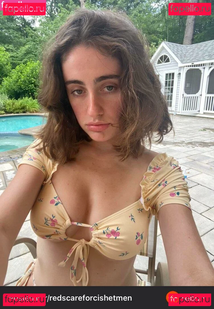 Rachel Anne Sennott Onlyfans Photo Gallery 