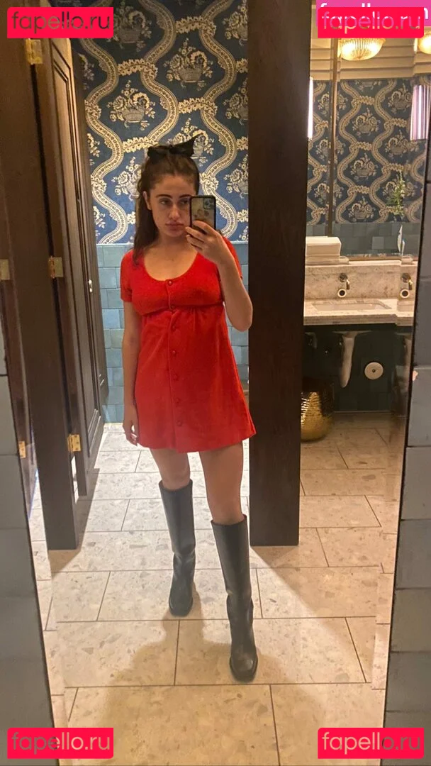 Rachel Anne Sennott Onlyfans Photo Gallery 