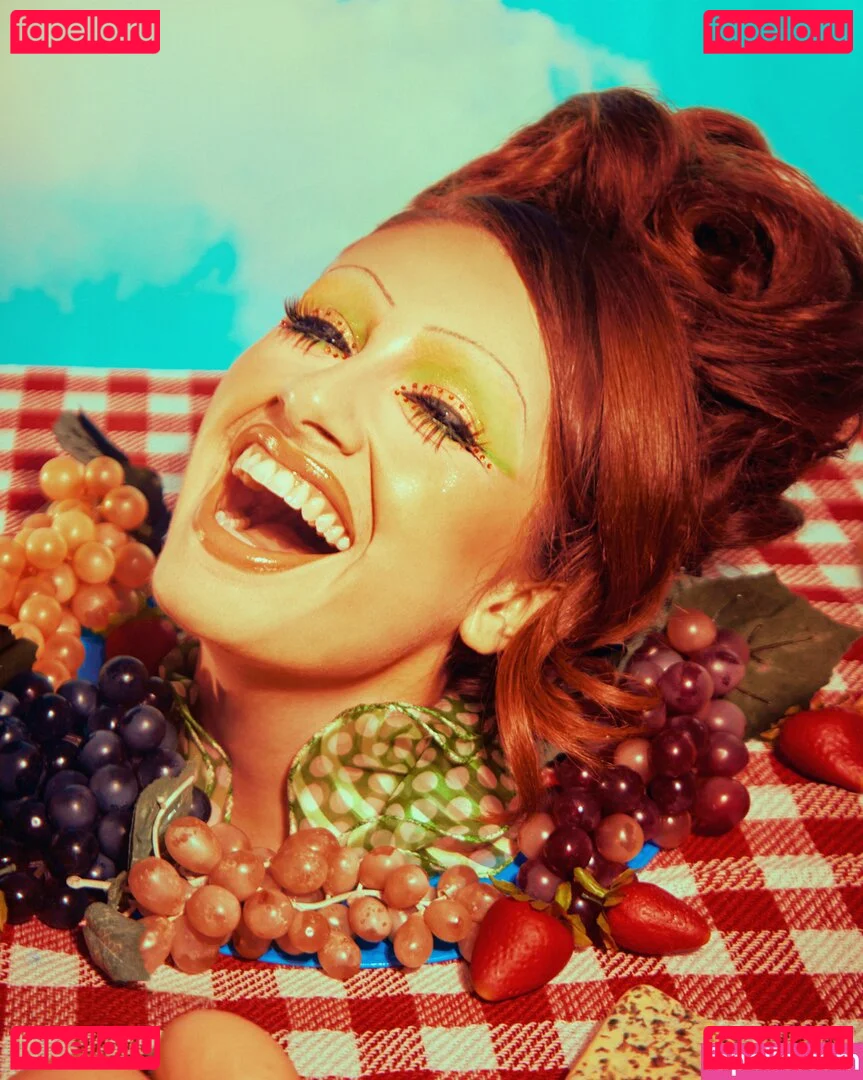 Rachel Anne Sennott Onlyfans Photo Gallery 