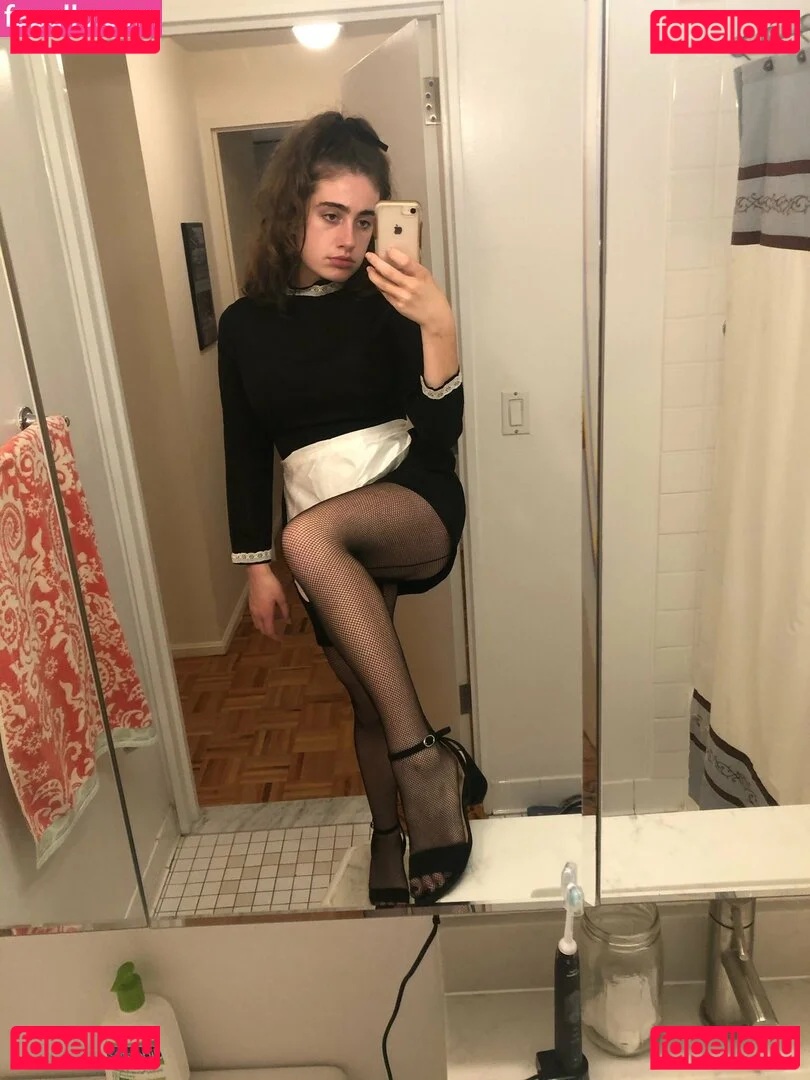 Rachel Anne Sennott Onlyfans Photo Gallery 