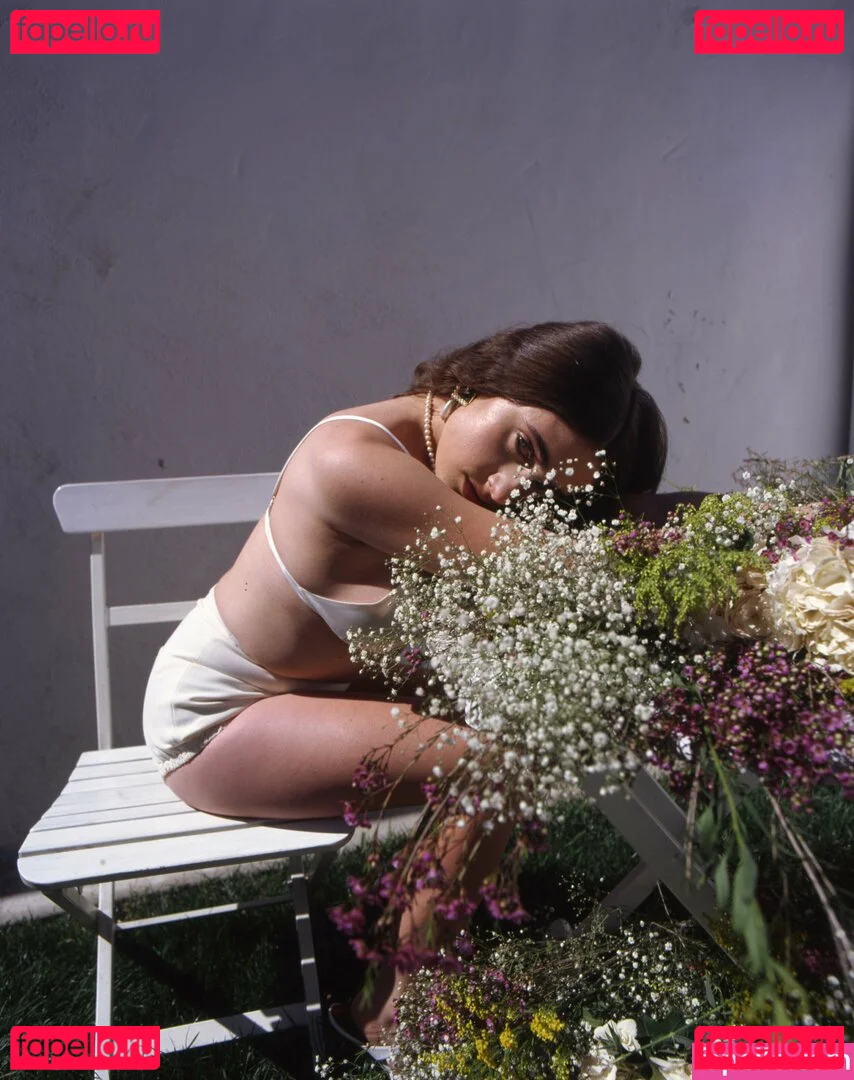 Rachel Anne Sennott Onlyfans Photo Gallery 