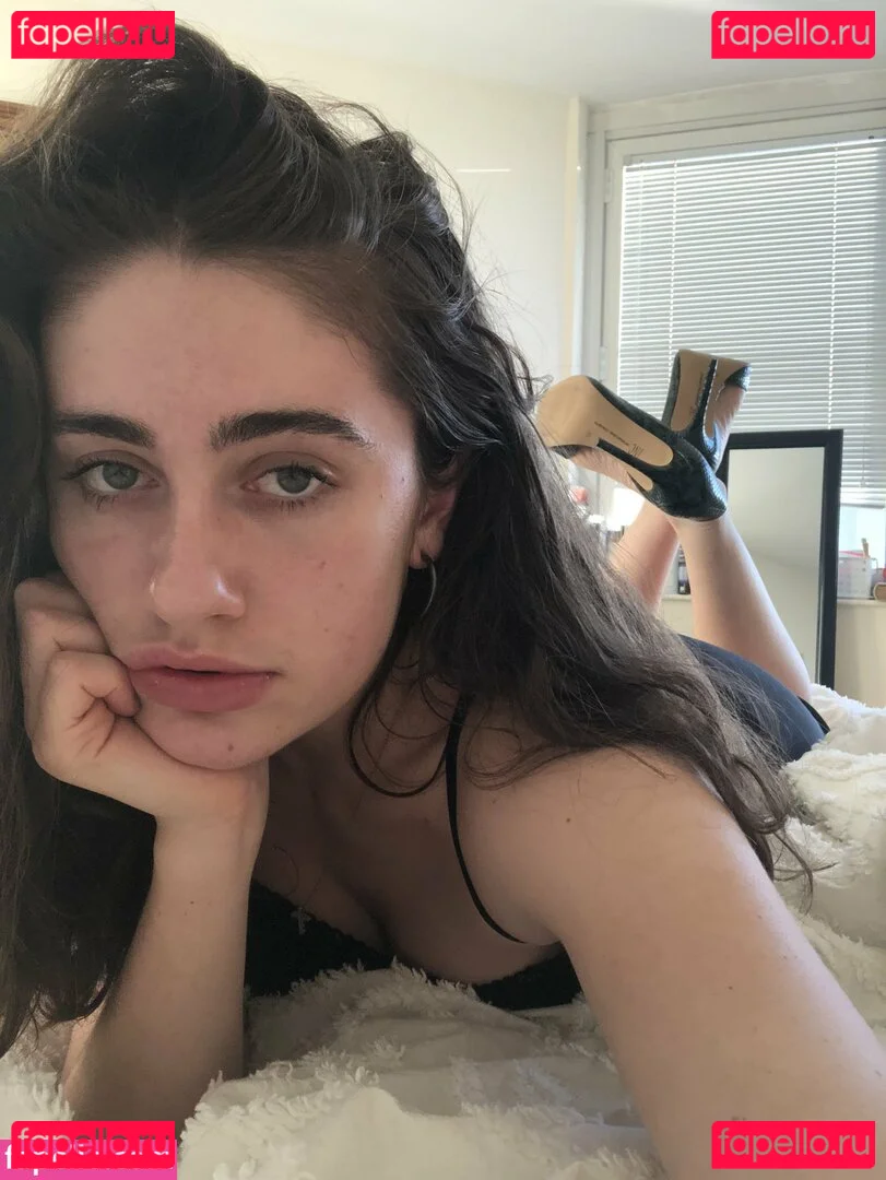 Rachel Anne Sennott Onlyfans Photo Gallery 