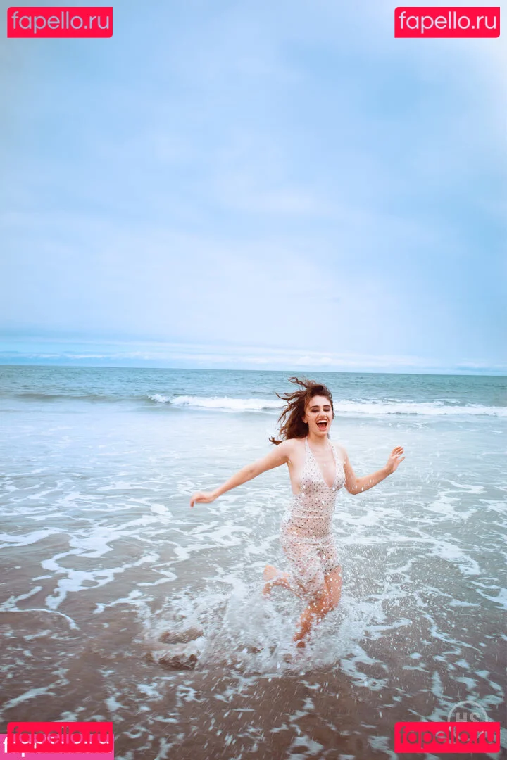 Rachel Anne Sennott Onlyfans Photo Gallery 