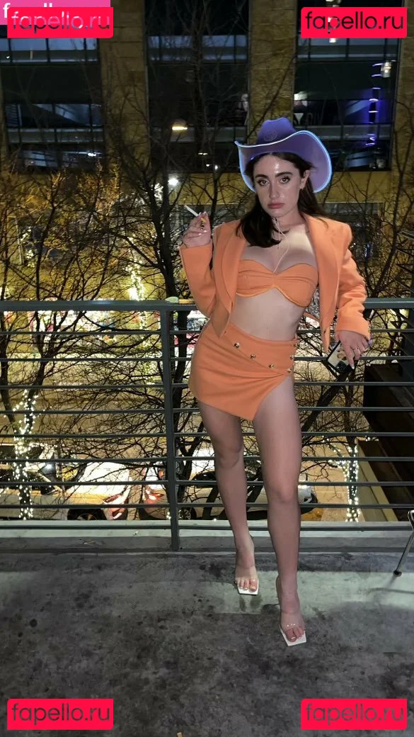 Rachel Anne Sennott Onlyfans Photo Gallery 