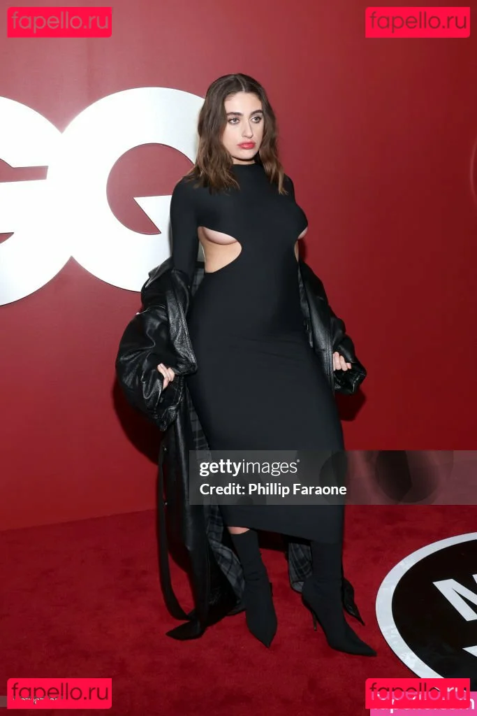 Rachel Anne Sennott Onlyfans Photo Gallery 