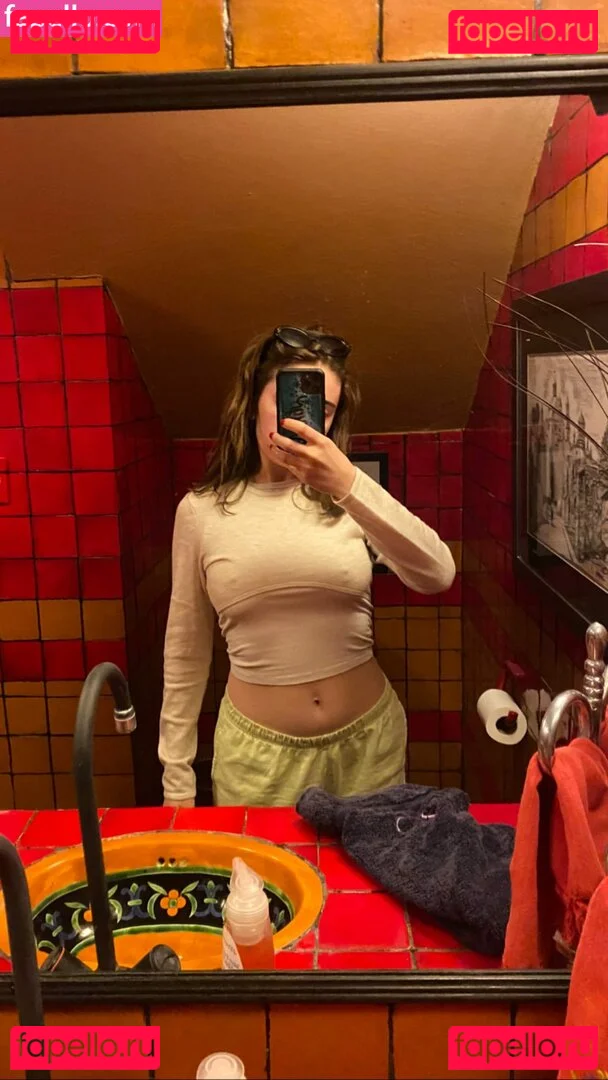 Rachel Anne Sennott Onlyfans Photo Gallery 