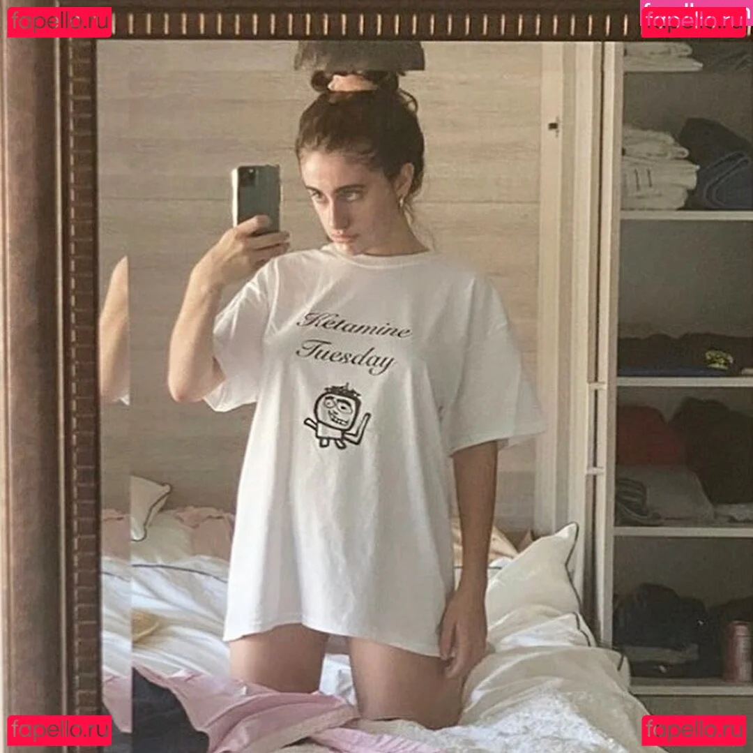 Rachel Anne Sennott Onlyfans Photo Gallery 