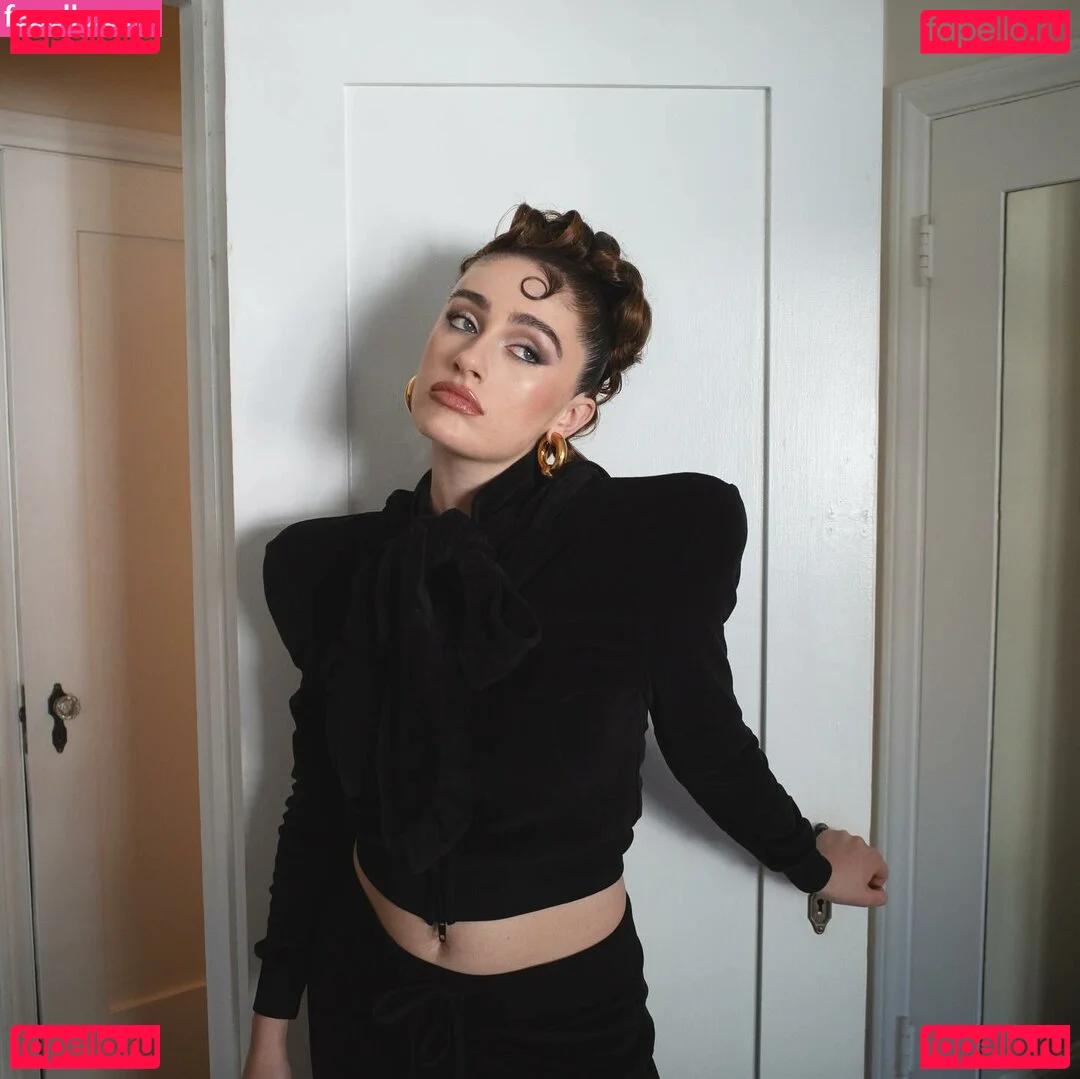 Rachel Anne Sennott Onlyfans Photo Gallery 