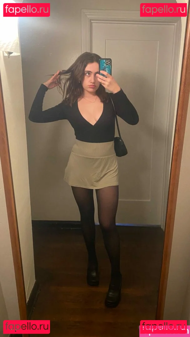 Rachel Anne Sennott Onlyfans Photo Gallery 