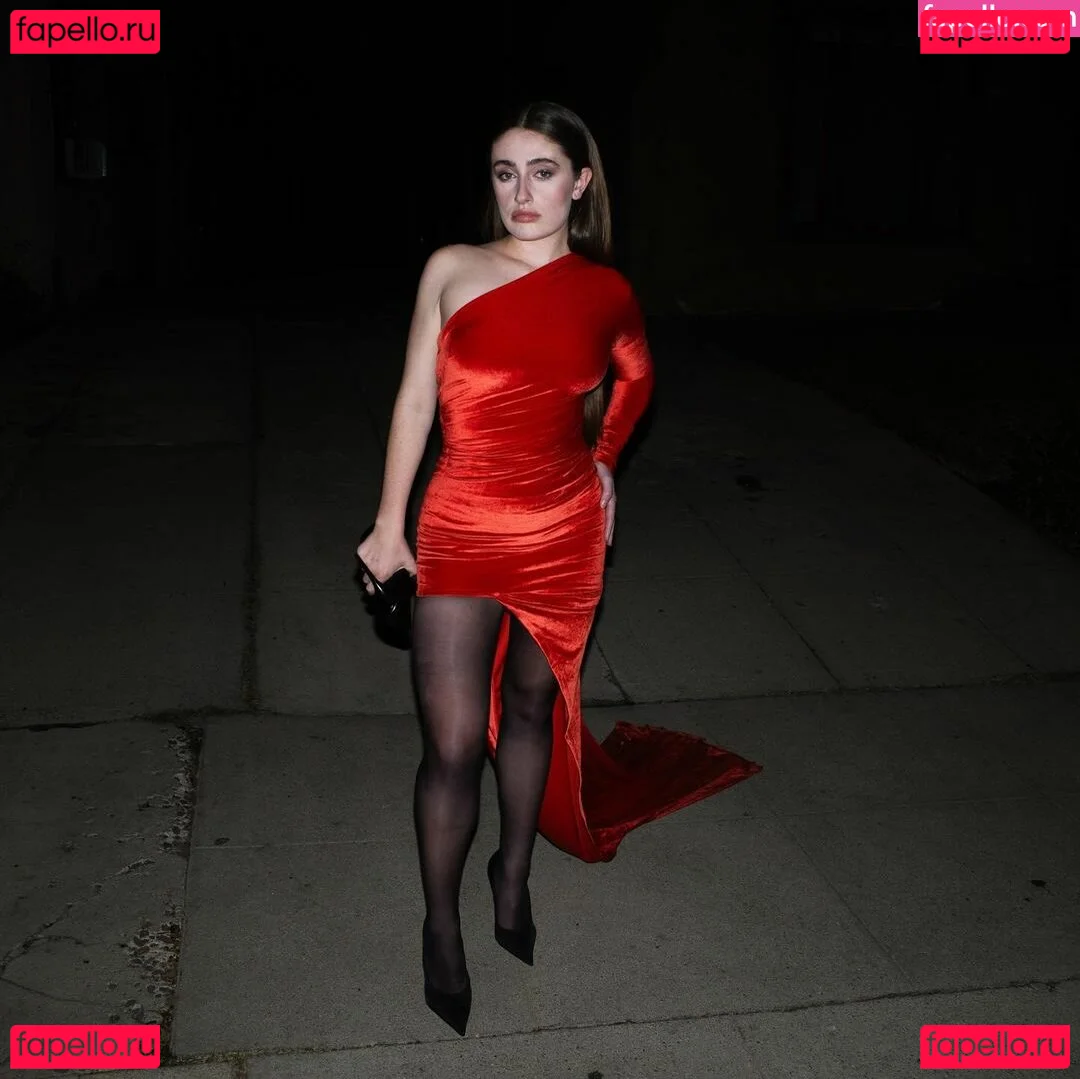 Rachel Anne Sennott Onlyfans Photo Gallery 