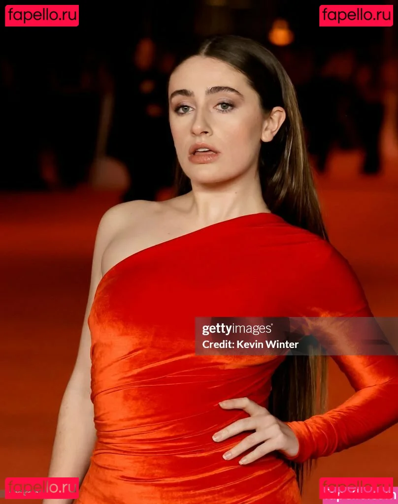 Rachel Anne Sennott Onlyfans Photo Gallery 